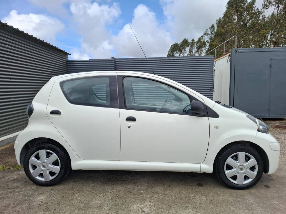toyota-aygo-2011-gasolina-998cc