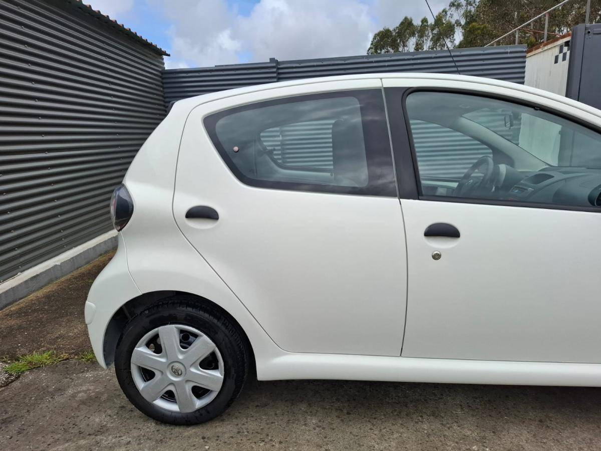 toyota-aygo-2011-gasolina-998cc