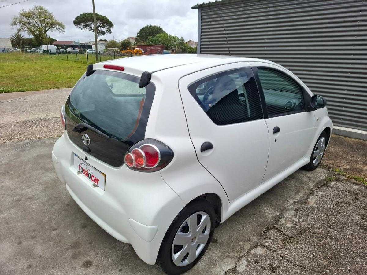 toyota-aygo-2011-gasolina-998cc