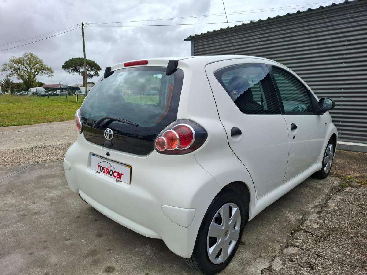 toyota-aygo-2011-gasolina-998cc
