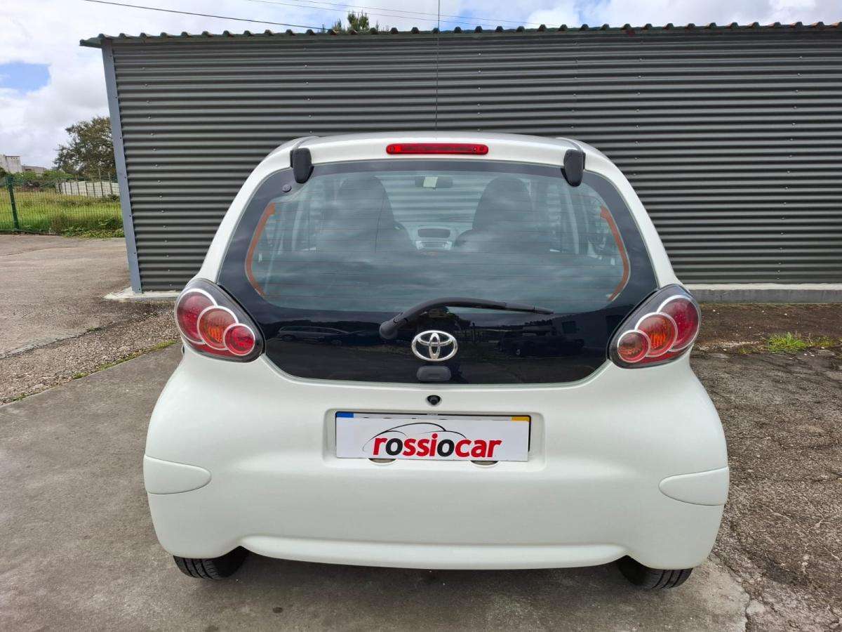 toyota-aygo-2011-gasolina-998cc