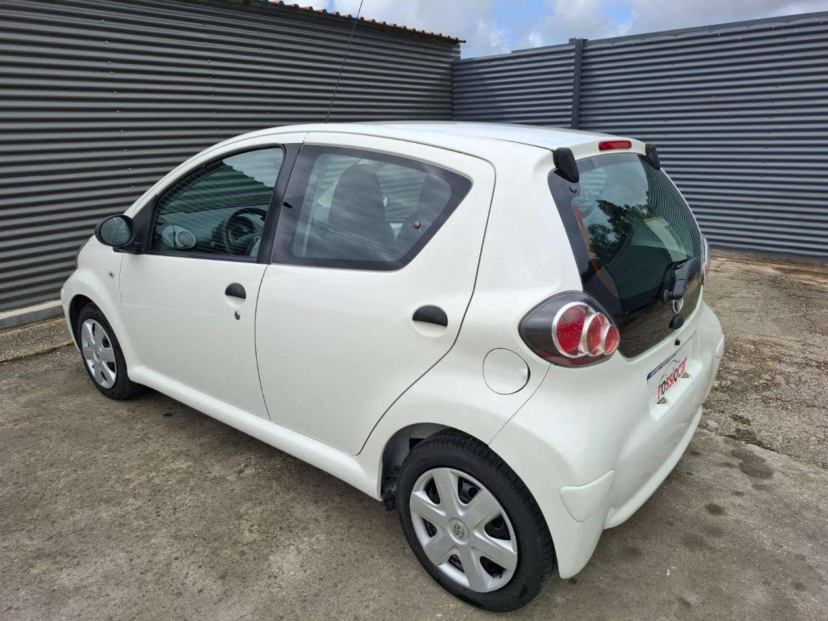 toyota-aygo-2011-gasolina-998cc