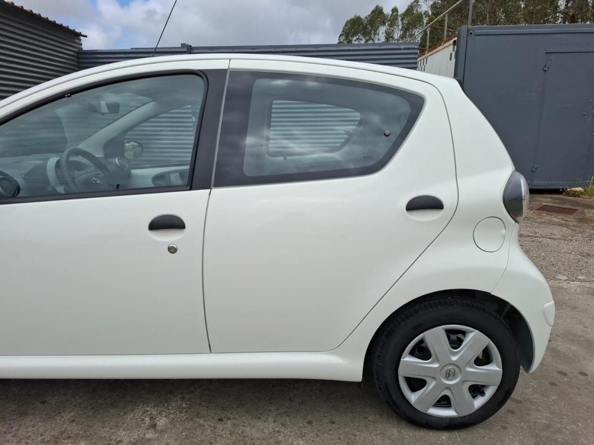 toyota-aygo-2011-gasolina-998cc