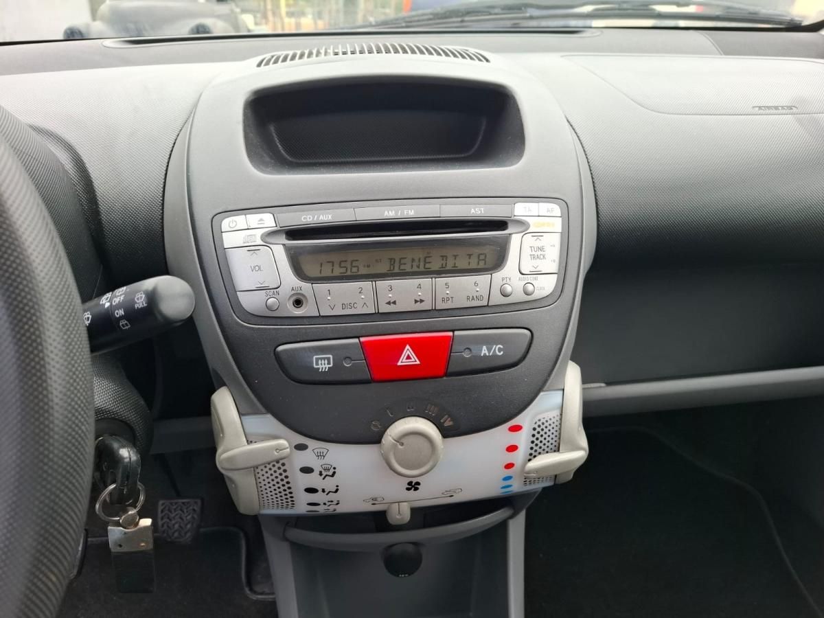 toyota-aygo-2011-gasolina-998cc