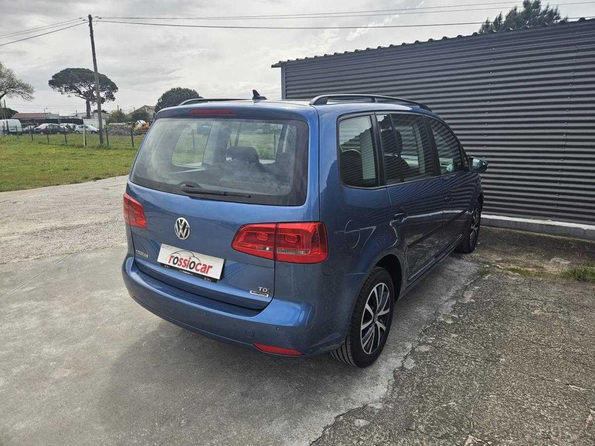 volkswagen-touran-2015-diesel-1598cc