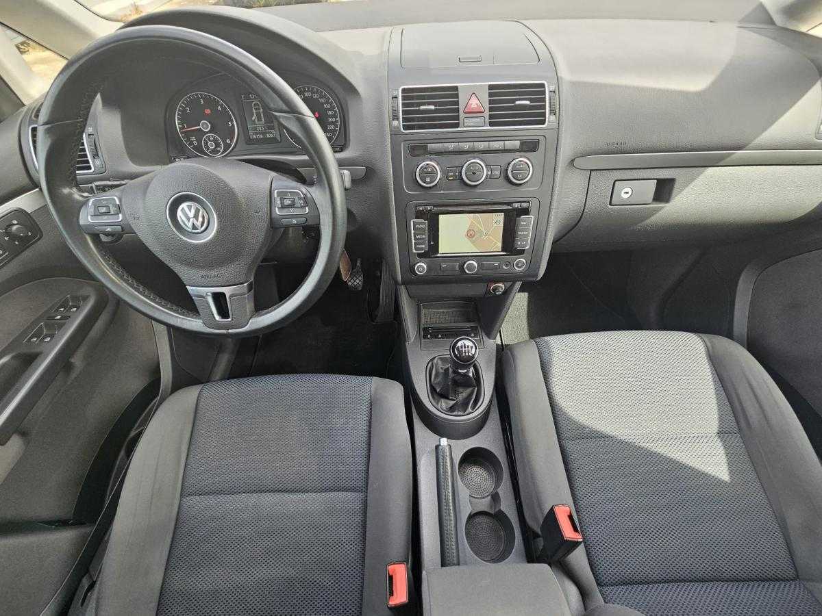 volkswagen-touran-2015-diesel-1598cc