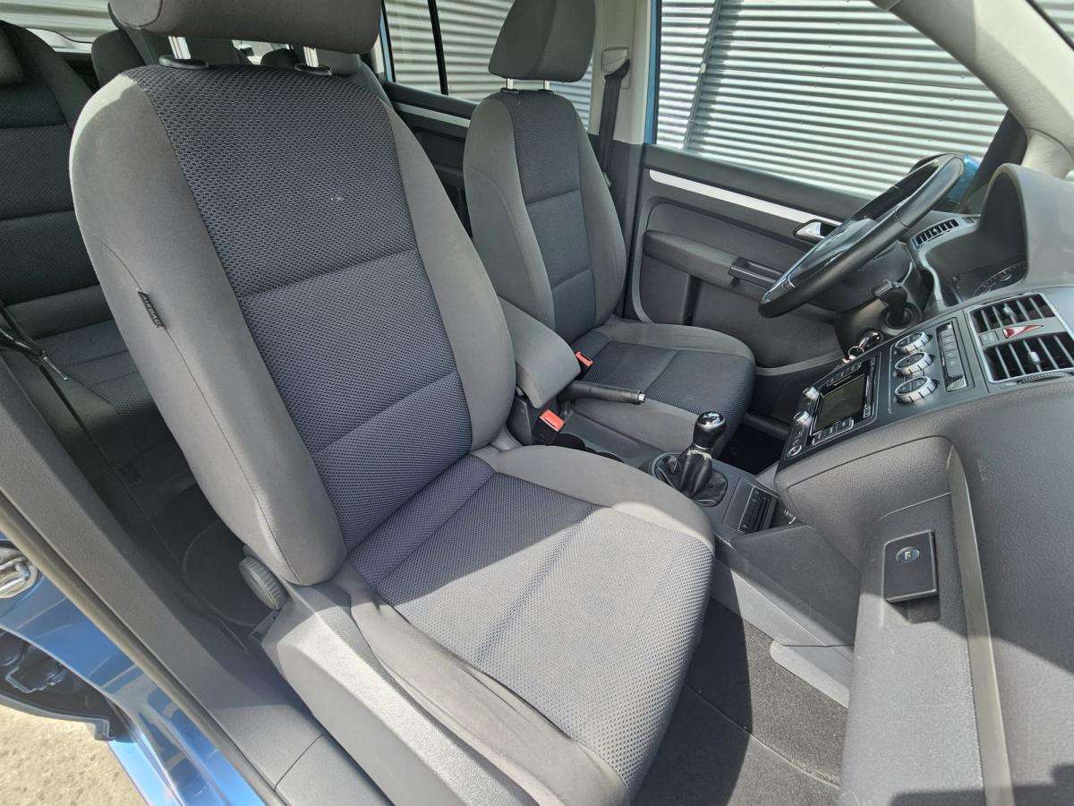 volkswagen-touran-2015-diesel-1598cc