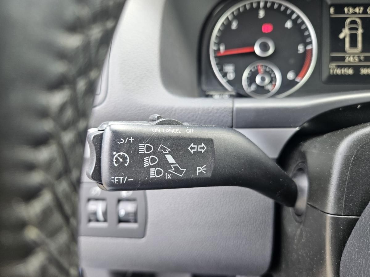 volkswagen-touran-2015-diesel-1598cc