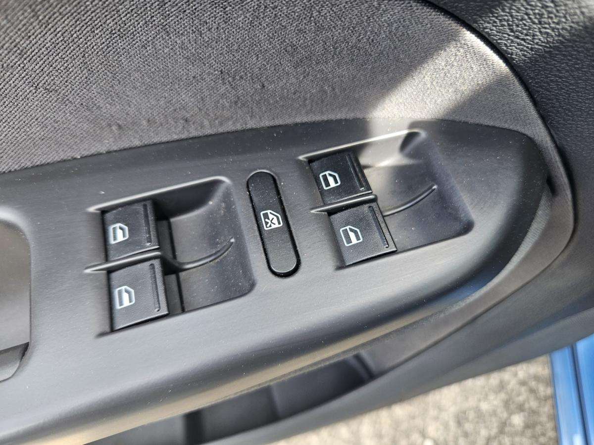 volkswagen-touran-2015-diesel-1598cc