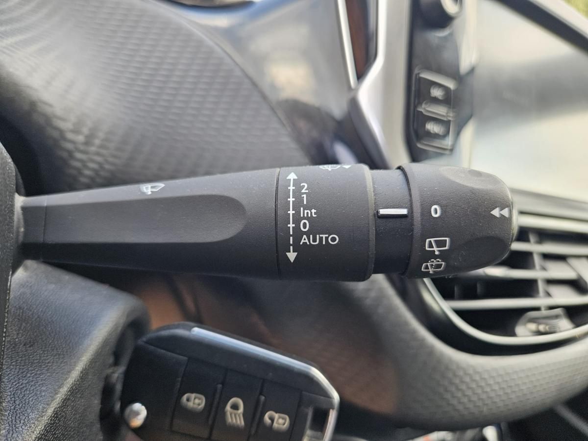 peugeot-2008-2019-gasolina-1199cc