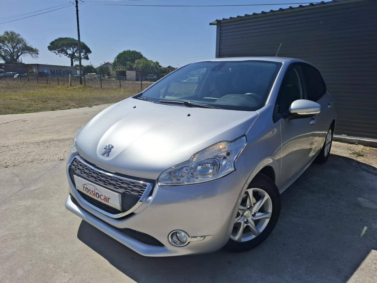 peugeot-208-2014-gasolina-1199cc