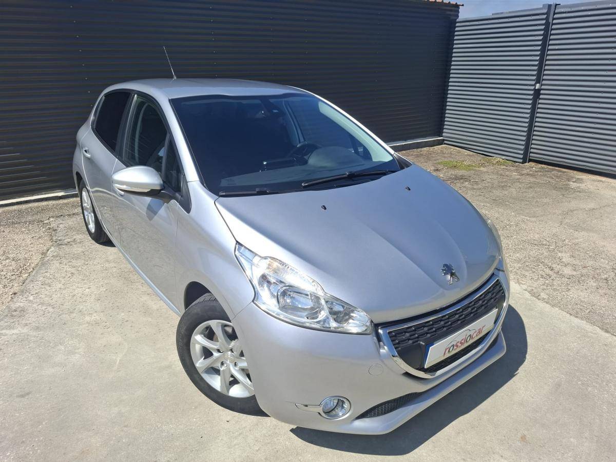 peugeot-208-2014-gasolina-1199cc