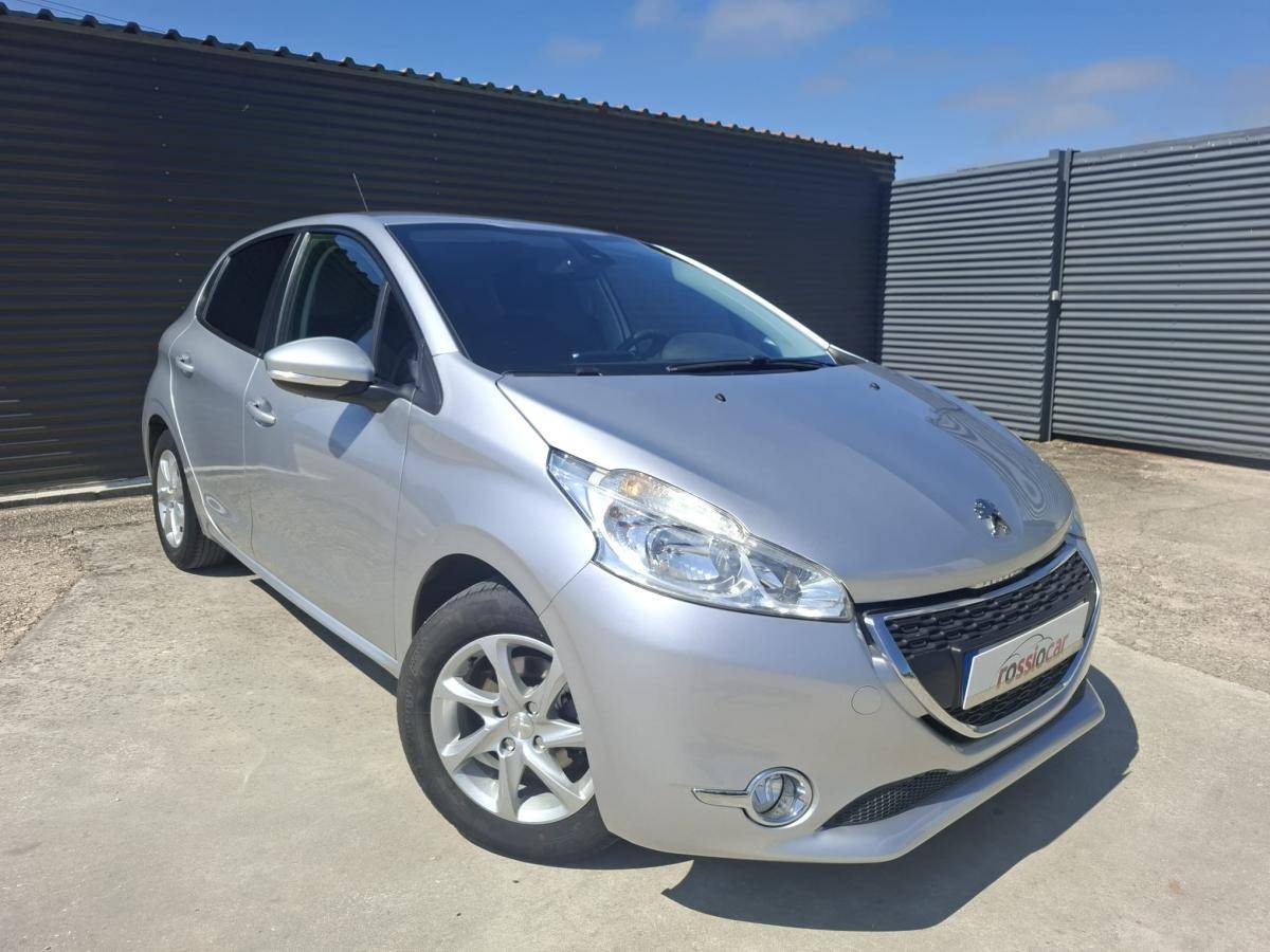 peugeot-208-2014-gasolina-1199cc