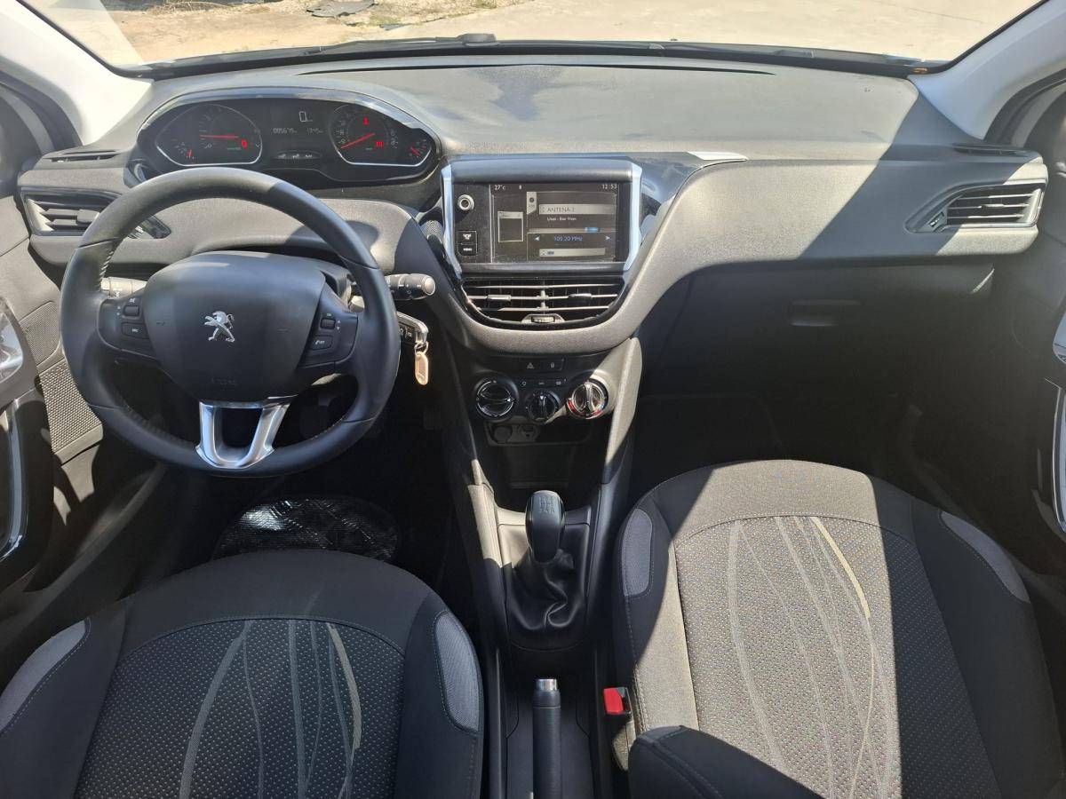peugeot-208-2014-gasolina-1199cc