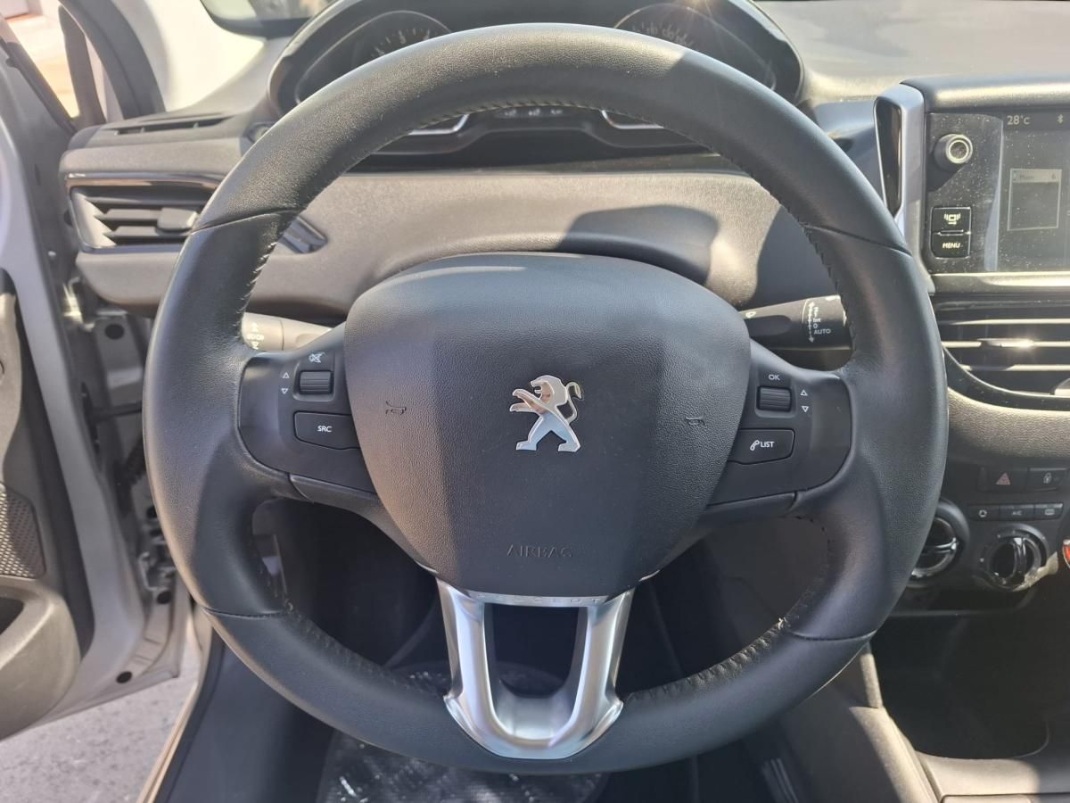 peugeot-208-2014-gasolina-1199cc
