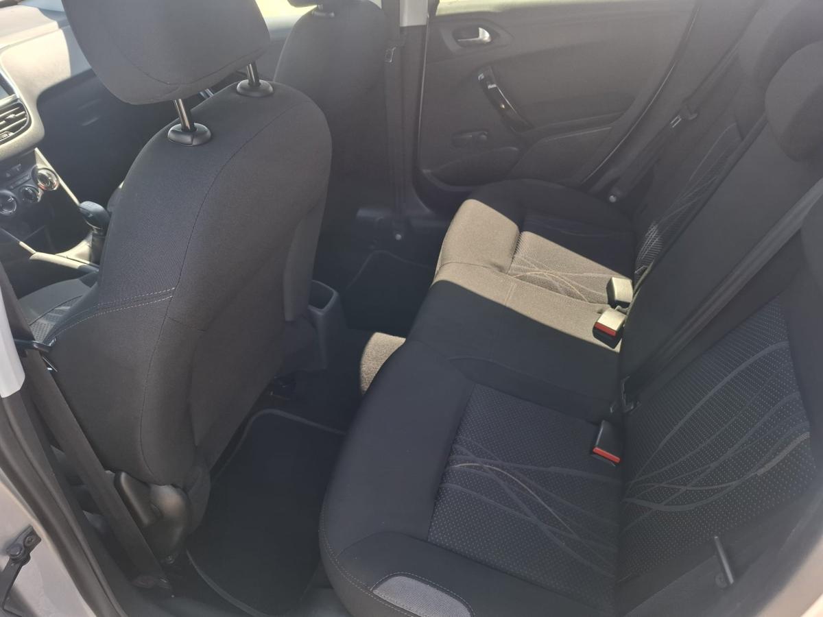 peugeot-208-2014-gasolina-1199cc
