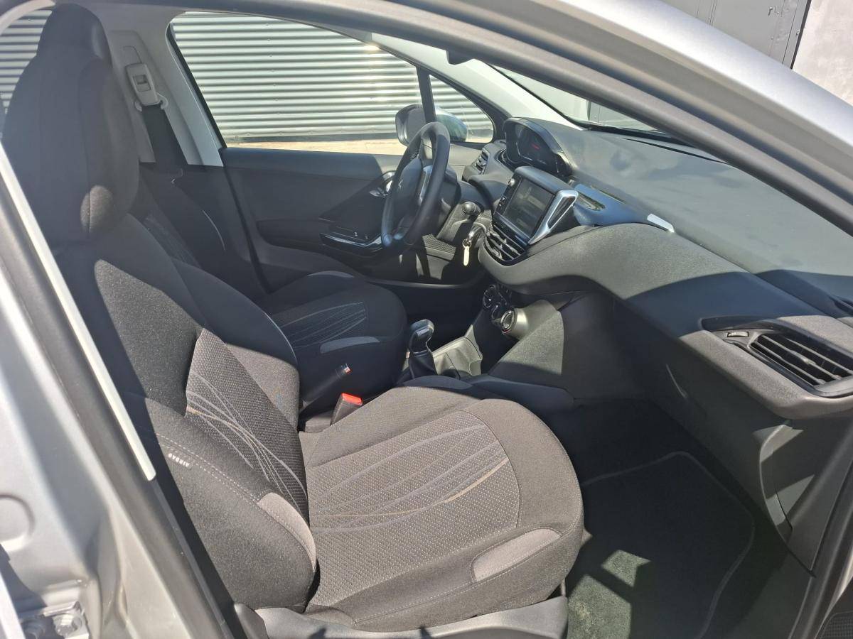 peugeot-208-2014-gasolina-1199cc