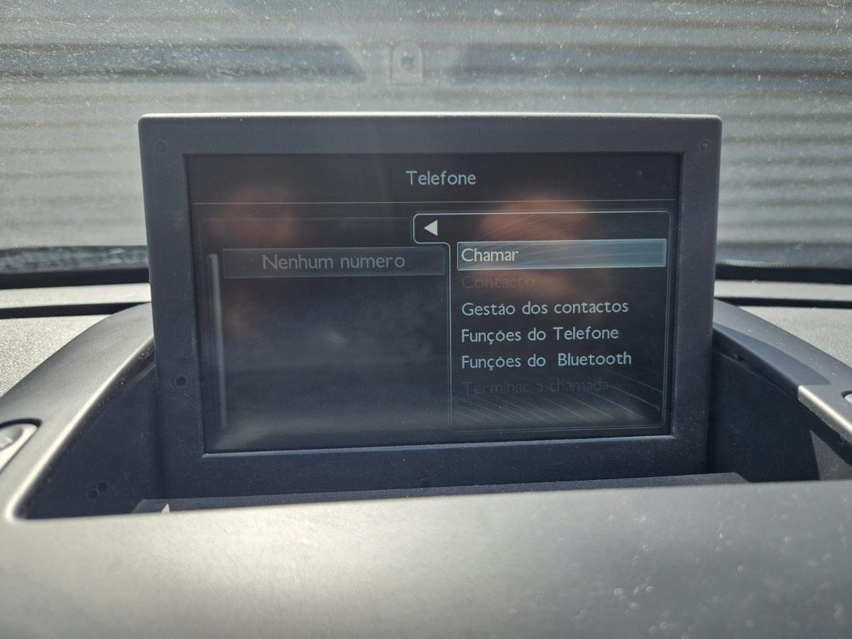 peugeot-3008-2015-diesel-1560cc