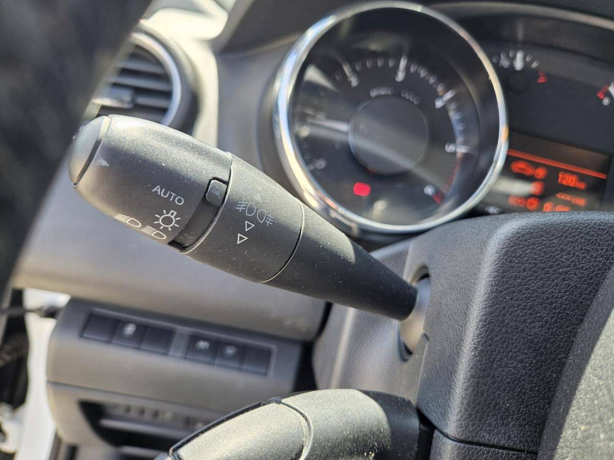 peugeot-3008-2015-diesel-1560cc