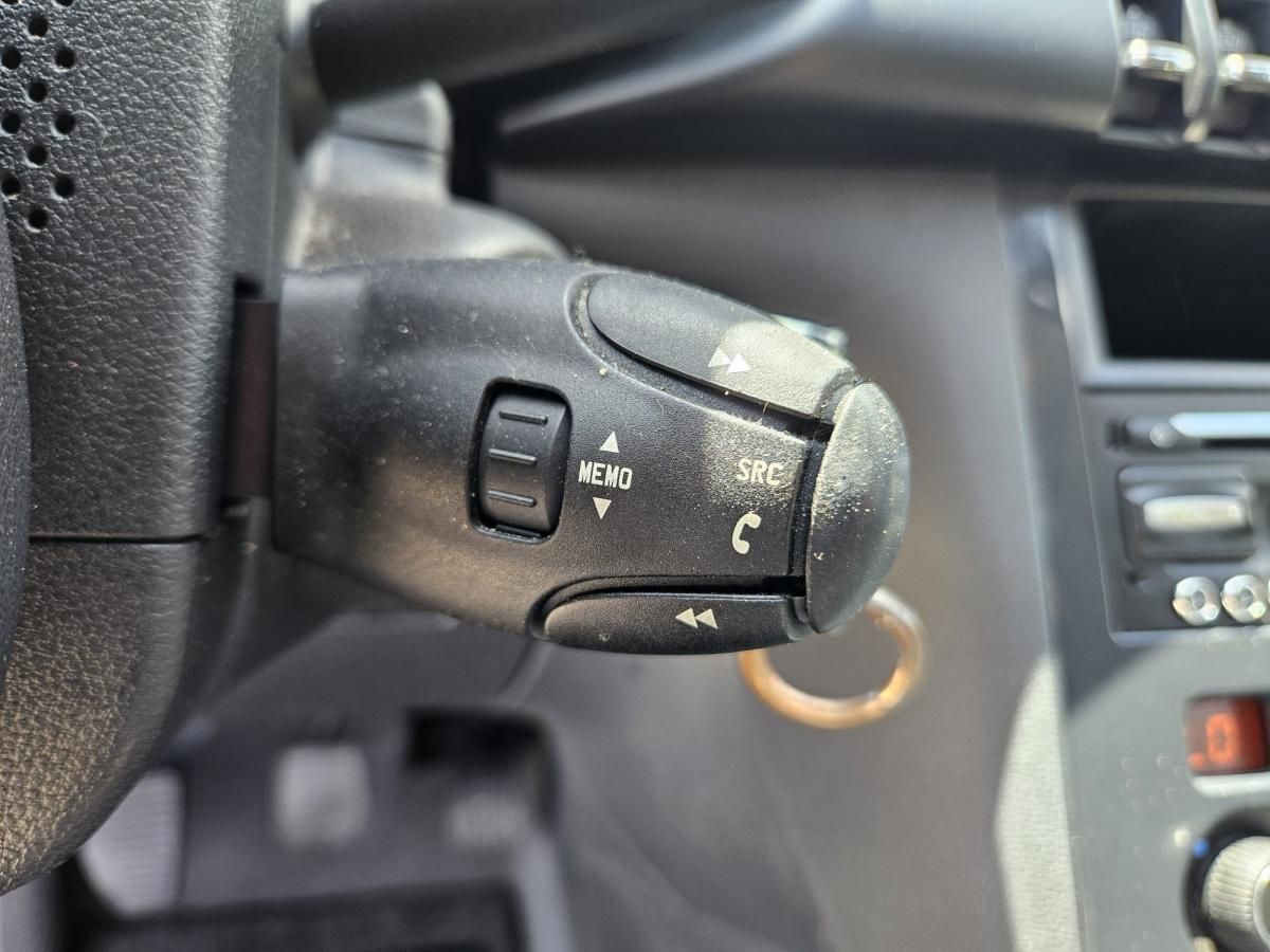 peugeot-3008-2015-diesel-1560cc