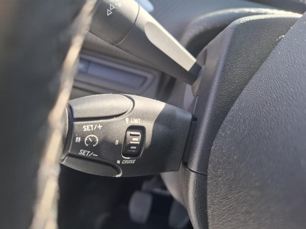 peugeot-2008-2018-diesel-1560cc