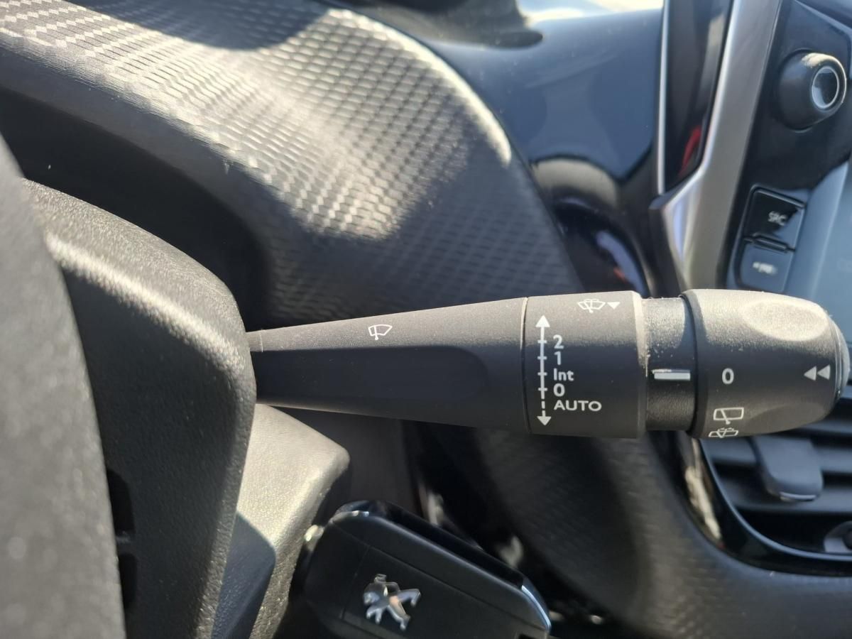 peugeot-2008-2018-diesel-1560cc