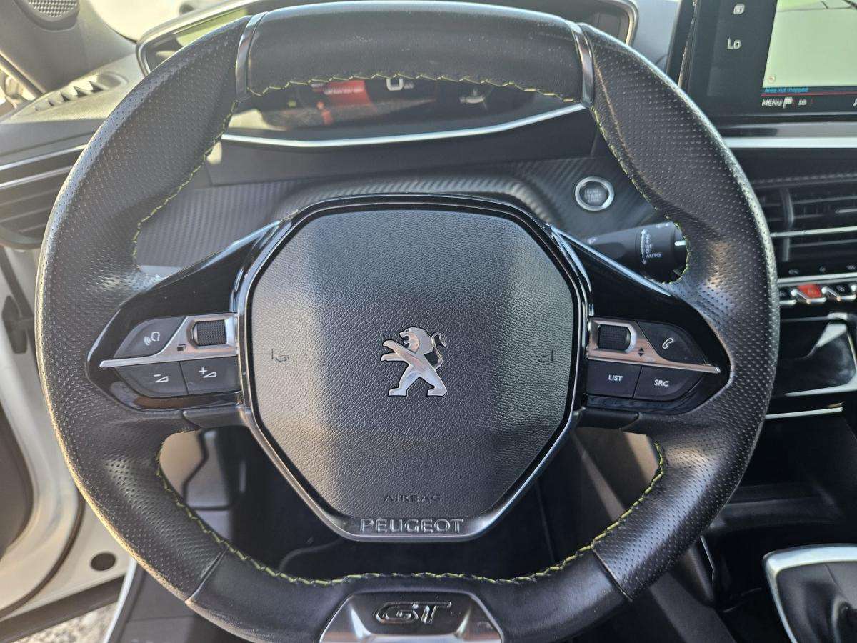 peugeot-2008-2022-gasolina-1199cc