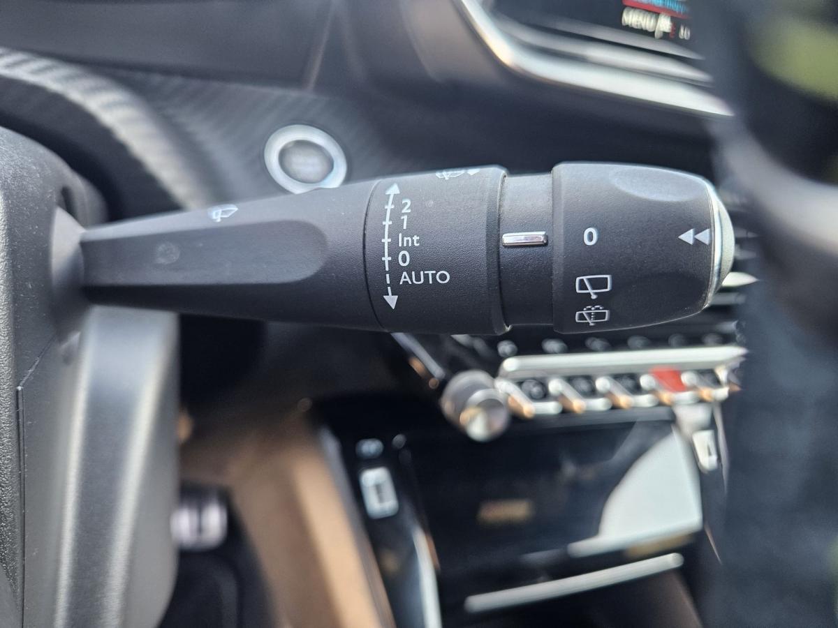 peugeot-2008-2022-gasolina-1199cc