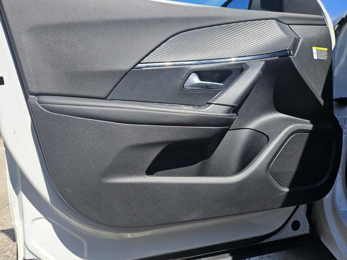 peugeot-2008-2022-gasolina-1199cc