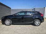 volvo-v40-cross-country-2017-diesel-1969cc