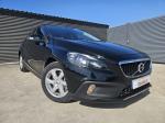 volvo-v40-cross-country-2017-diesel-1969cc