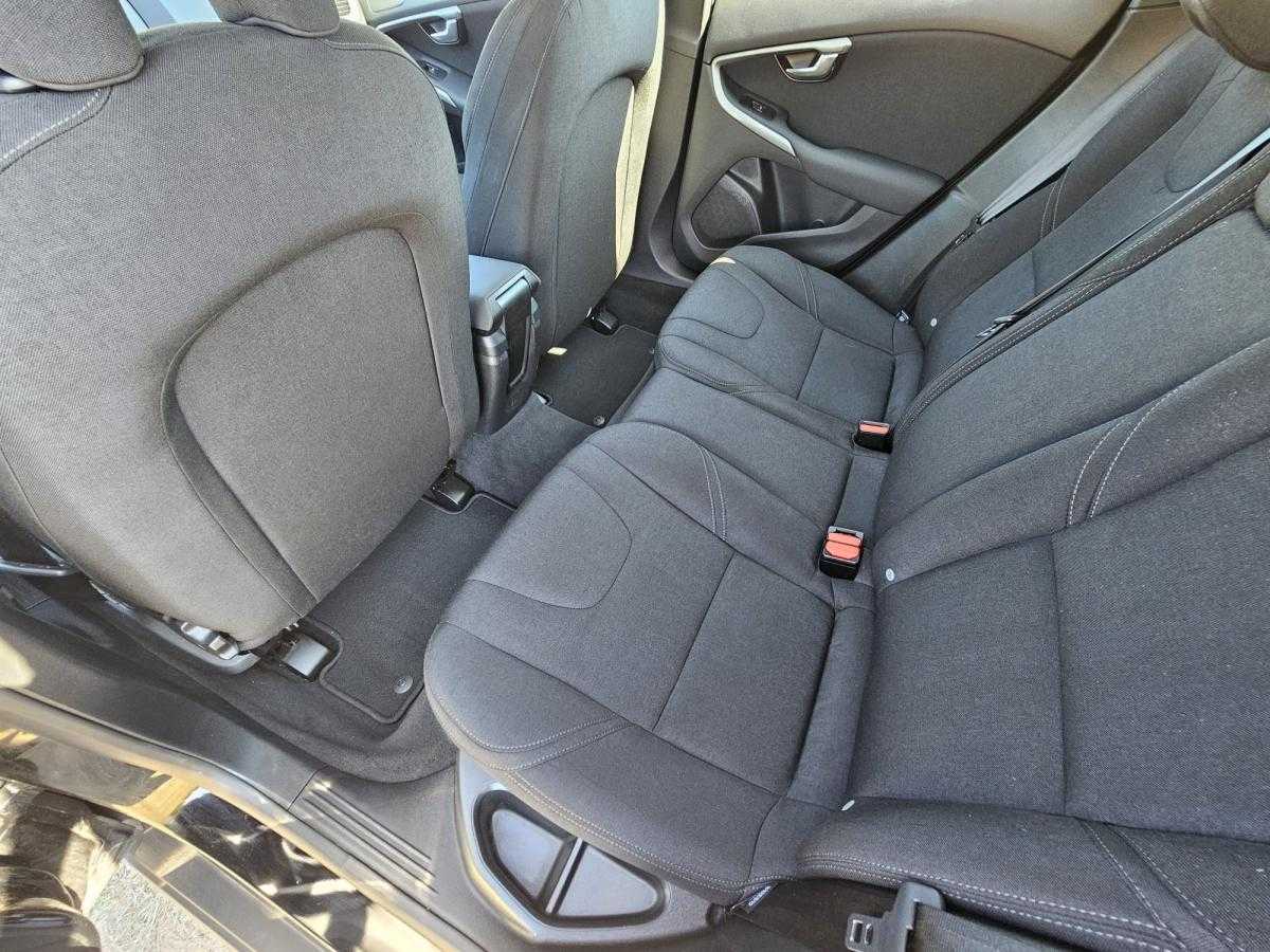 volvo-v40-cross-country-2017-diesel-1969cc