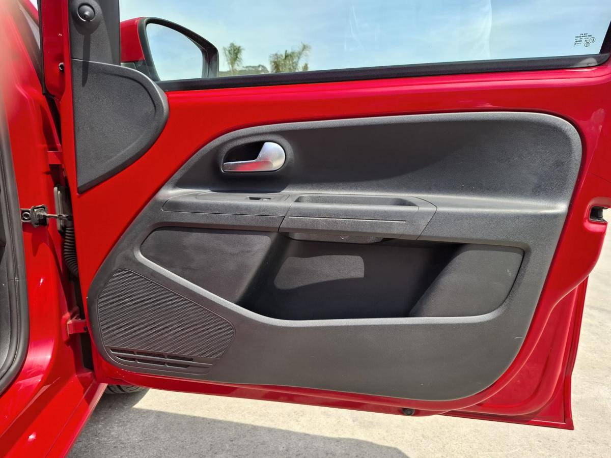 volkswagen-up-2014-gasolina-999cc