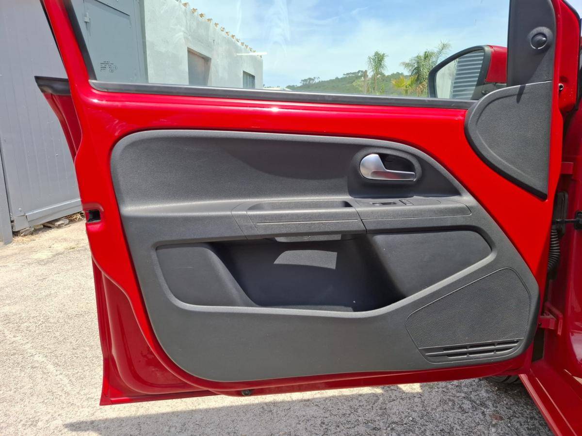 volkswagen-up-2014-gasolina-999cc