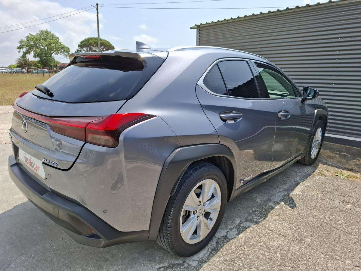 lexus-ux-2019-hibrido-a-gasolina-1987cc