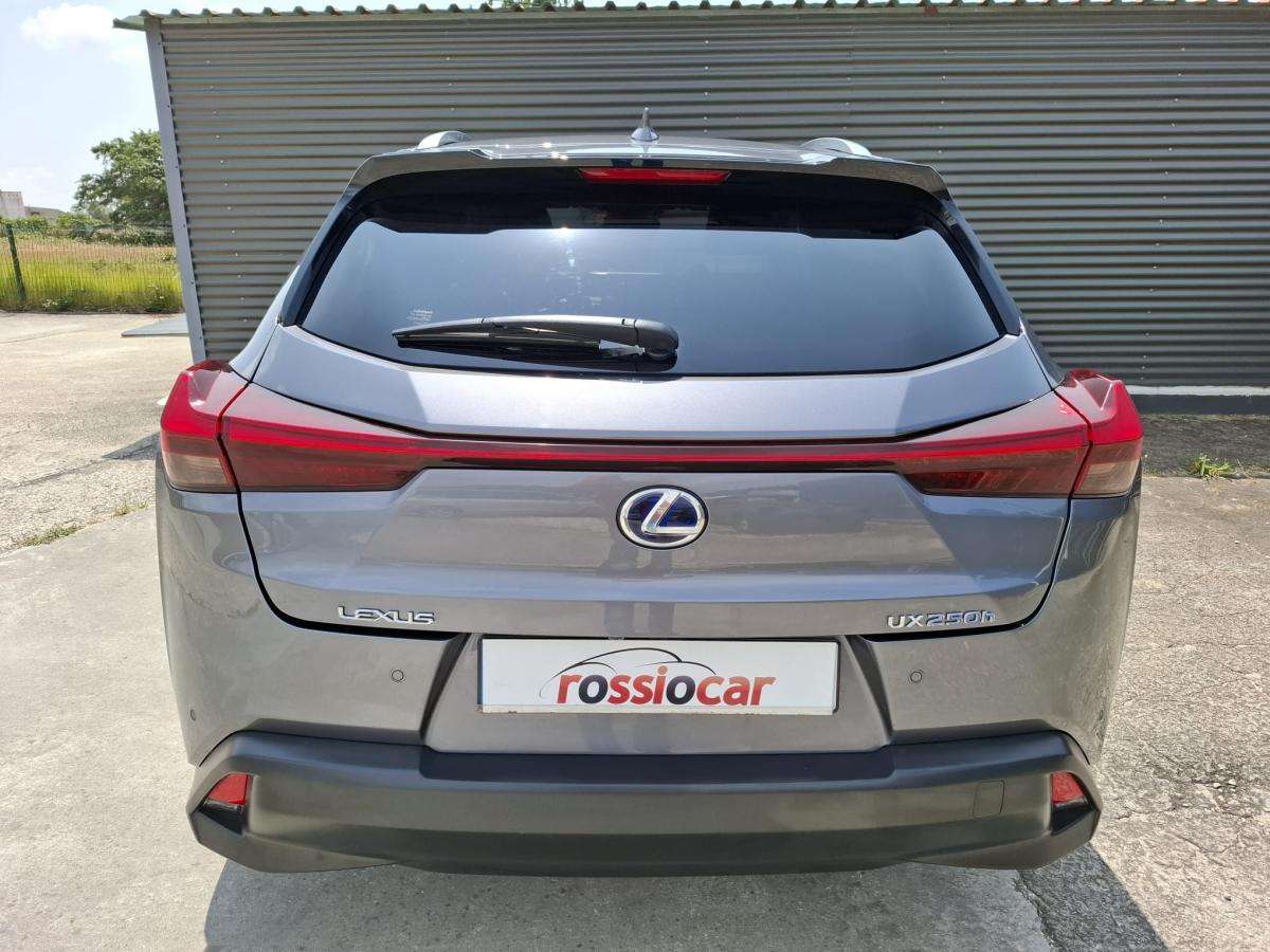 lexus-ux-2019-hibrido-a-gasolina-1987cc