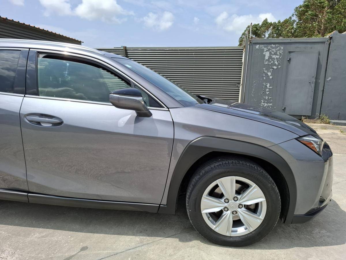 lexus-ux-2019-hibrido-a-gasolina-1987cc