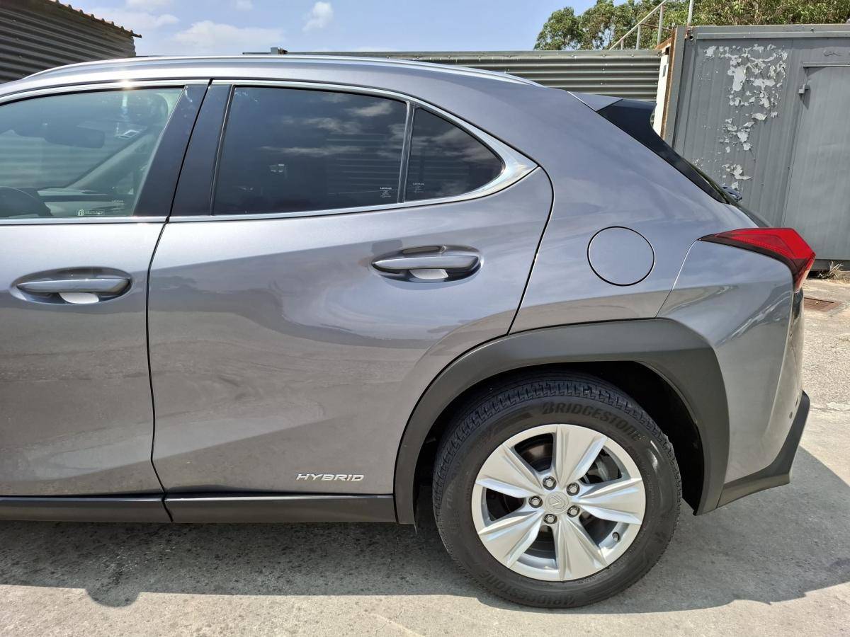 lexus-ux-2019-hibrido-a-gasolina-1987cc