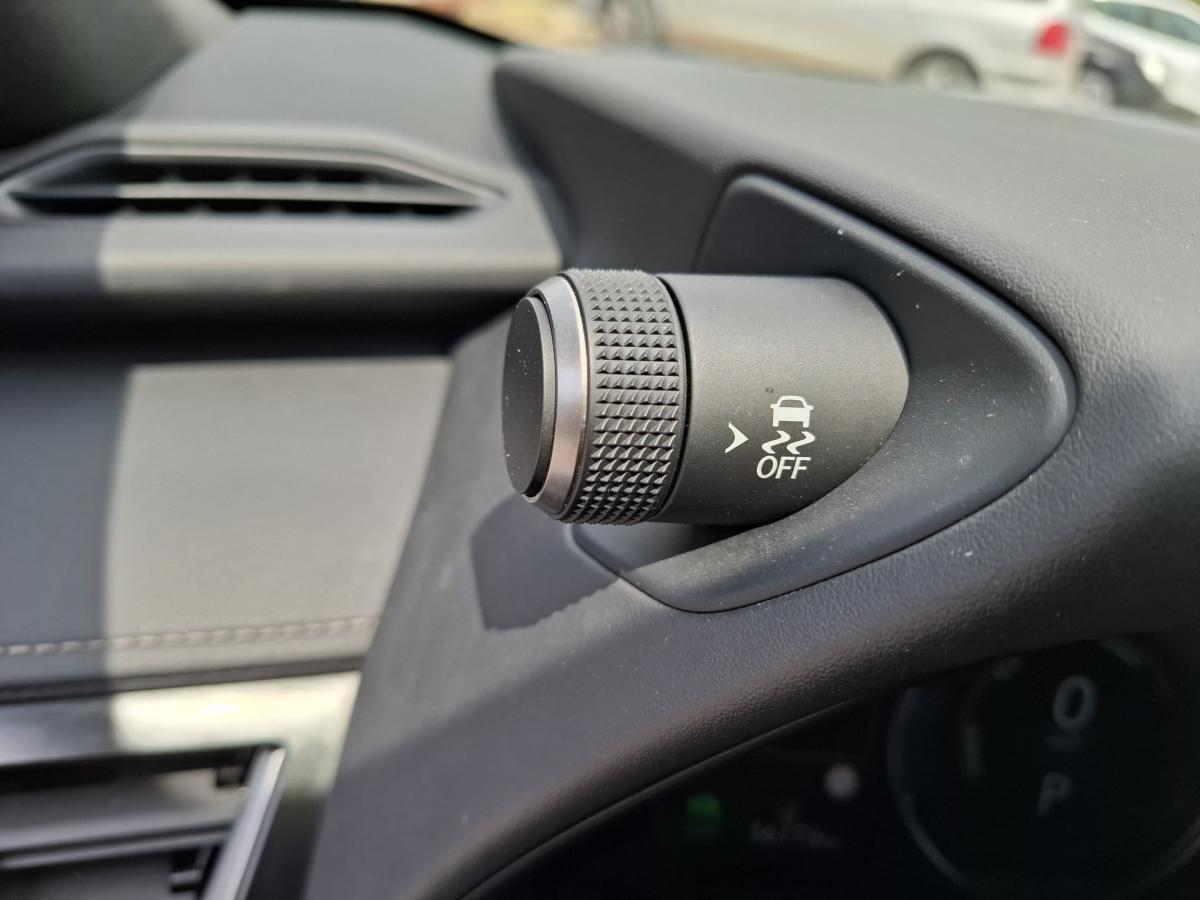 lexus-ux-2019-hibrido-a-gasolina-1987cc