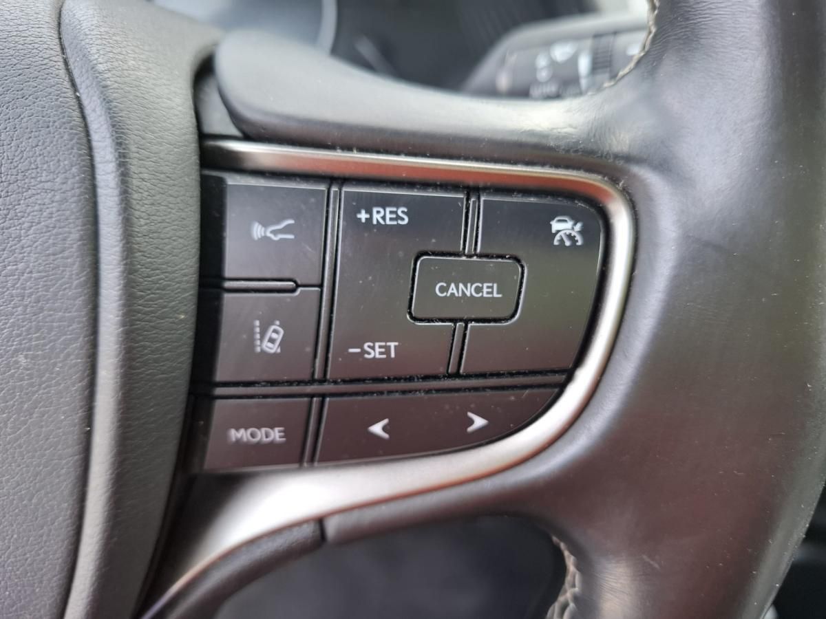 lexus-ux-2019-hibrido-a-gasolina-1987cc