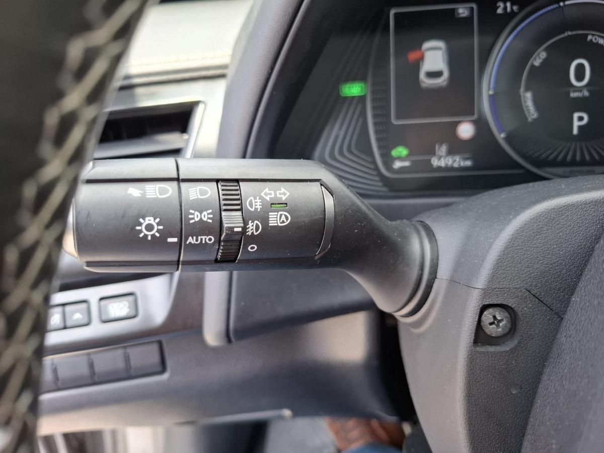 lexus-ux-2019-hibrido-a-gasolina-1987cc