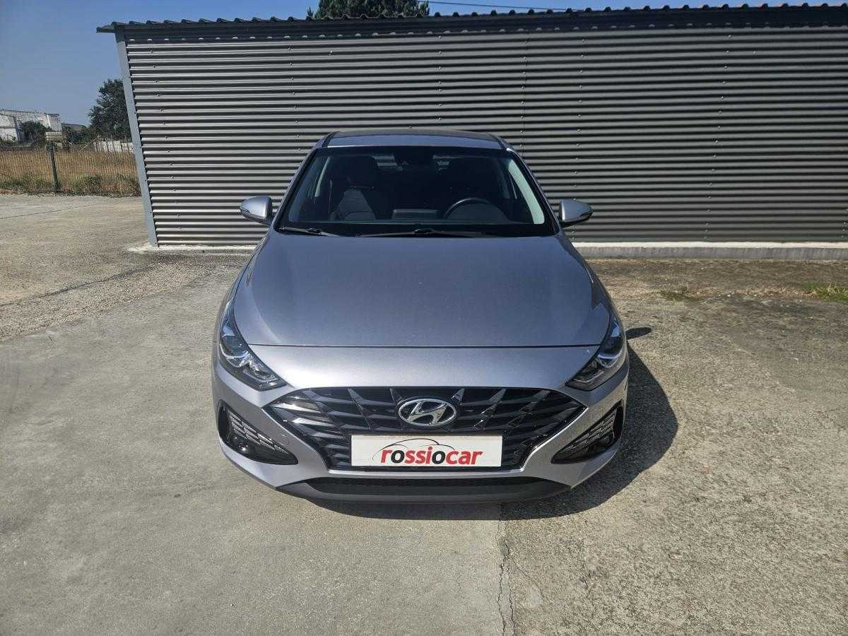 hyundai-i30-2023-gasolina-998cc