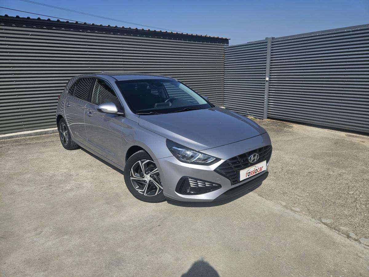 hyundai-i30-2023-gasolina-998cc