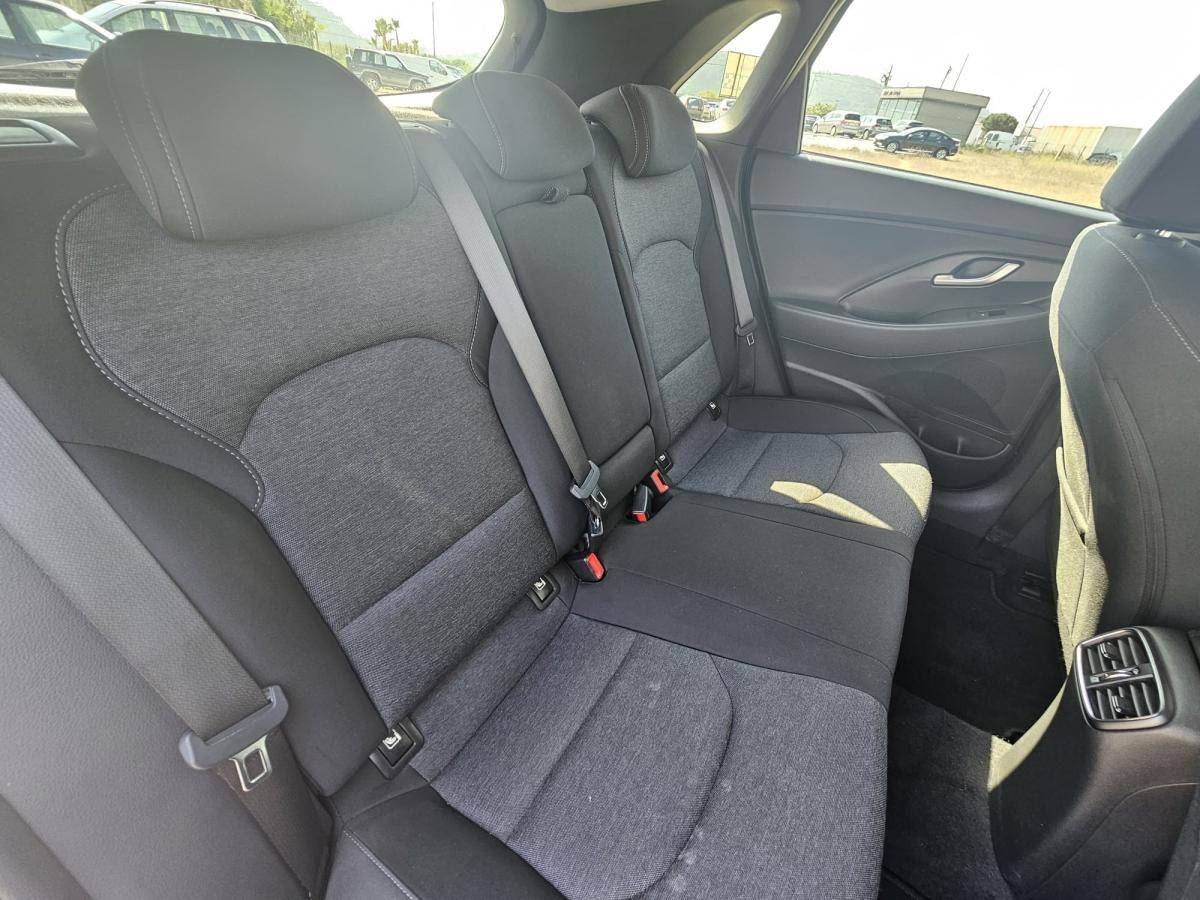 hyundai-i30-2023-gasolina-998cc
