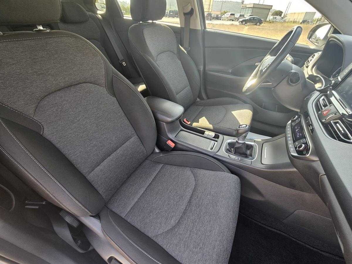 hyundai-i30-2023-gasolina-998cc