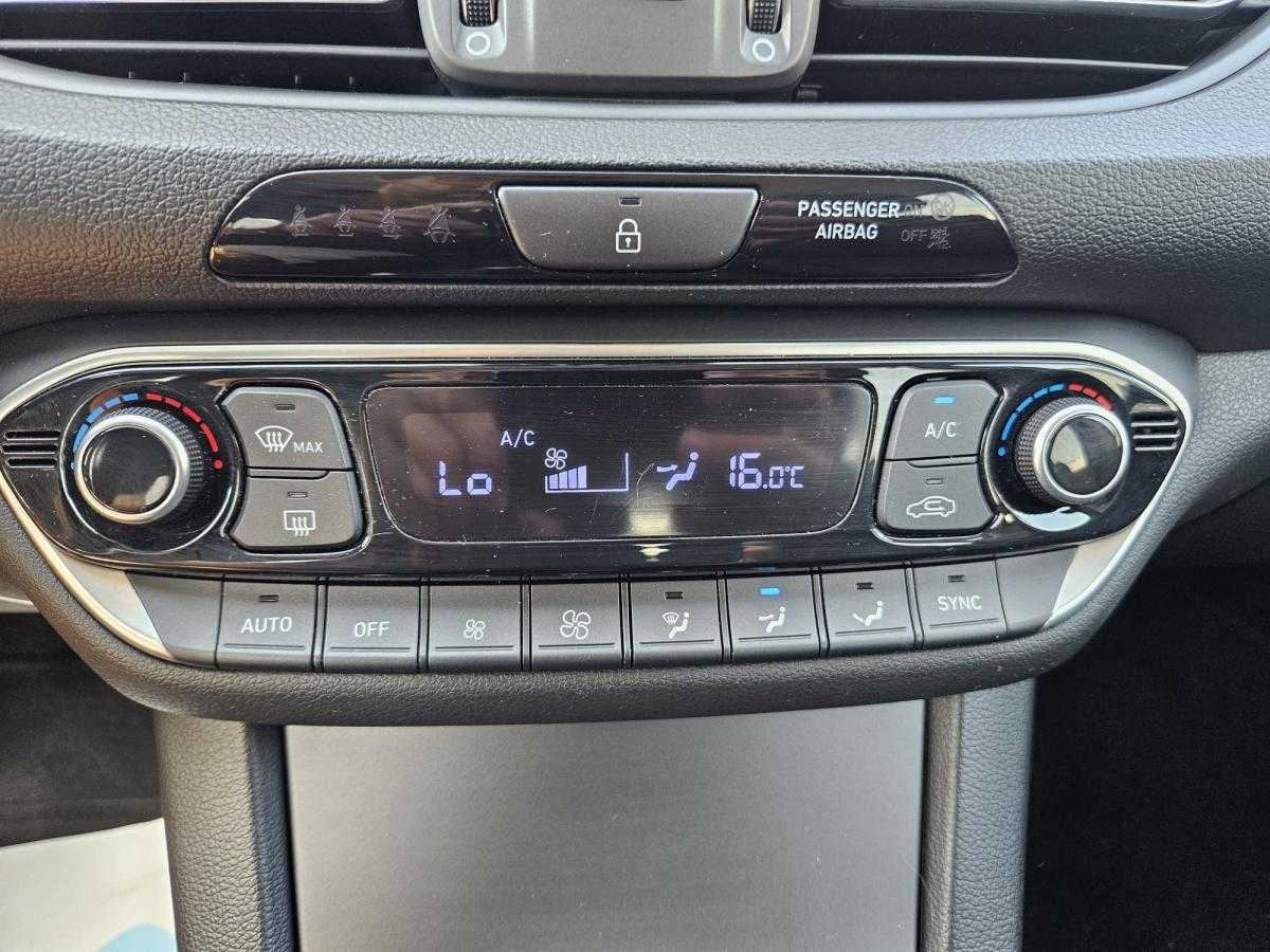 hyundai-i30-2023-gasolina-998cc