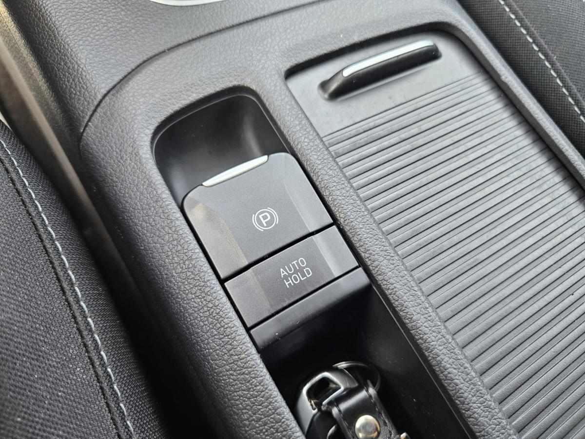 hyundai-i30-2023-gasolina-998cc