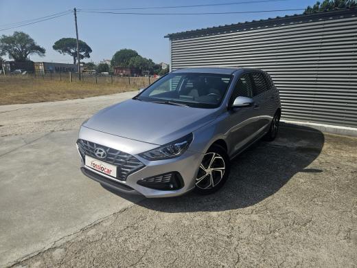hyundai-i30-2023-gasolina-998cc