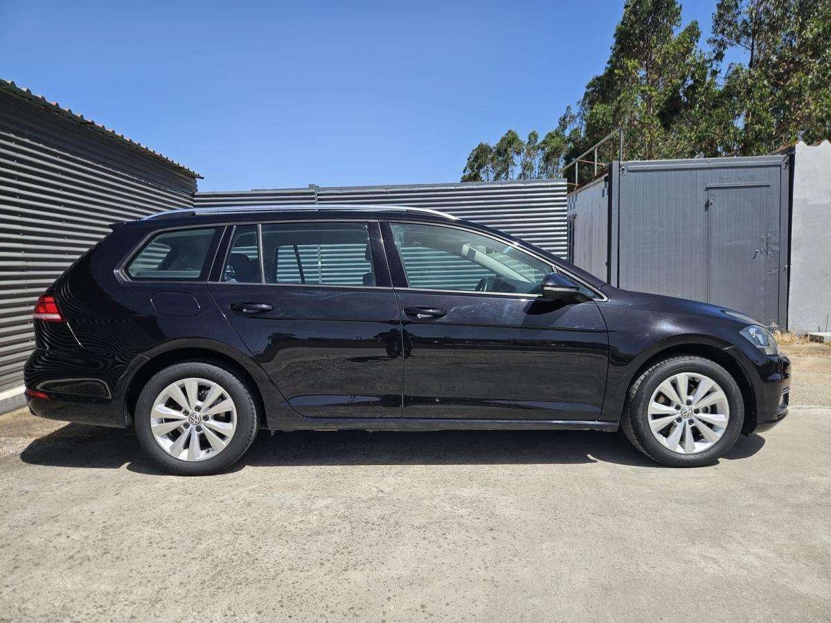volkswagen-golf-variant-2018-diesel-1598cc