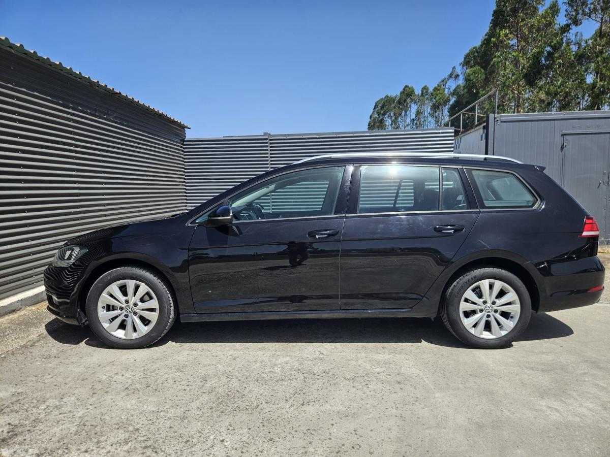 volkswagen-golf-variant-2018-diesel-1598cc